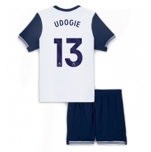 Maillot de football Réplique Tottenham Hotspur Destiny Udogie #13 Domicile Enfant 2024-25 Manche Courte (+ Pantalon court)