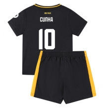 Maillot de football Réplique Wolves Matheus Cunha #10 Extérieur Enfant 2024-25 Manche Courte (+ Pantalon court)